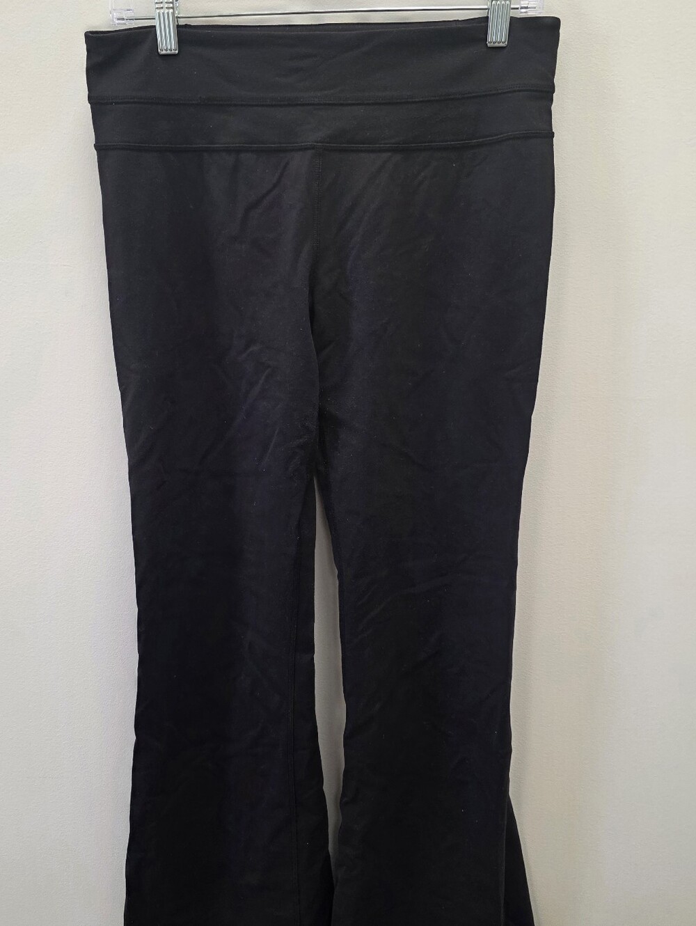 Lululemon Black Flare Yoga Pants Women’s Size 8 – 30” Inseam